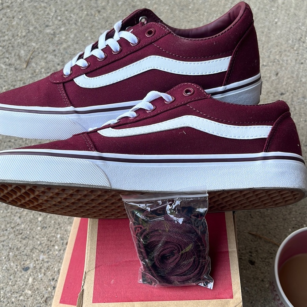 Womens vans size 9.5